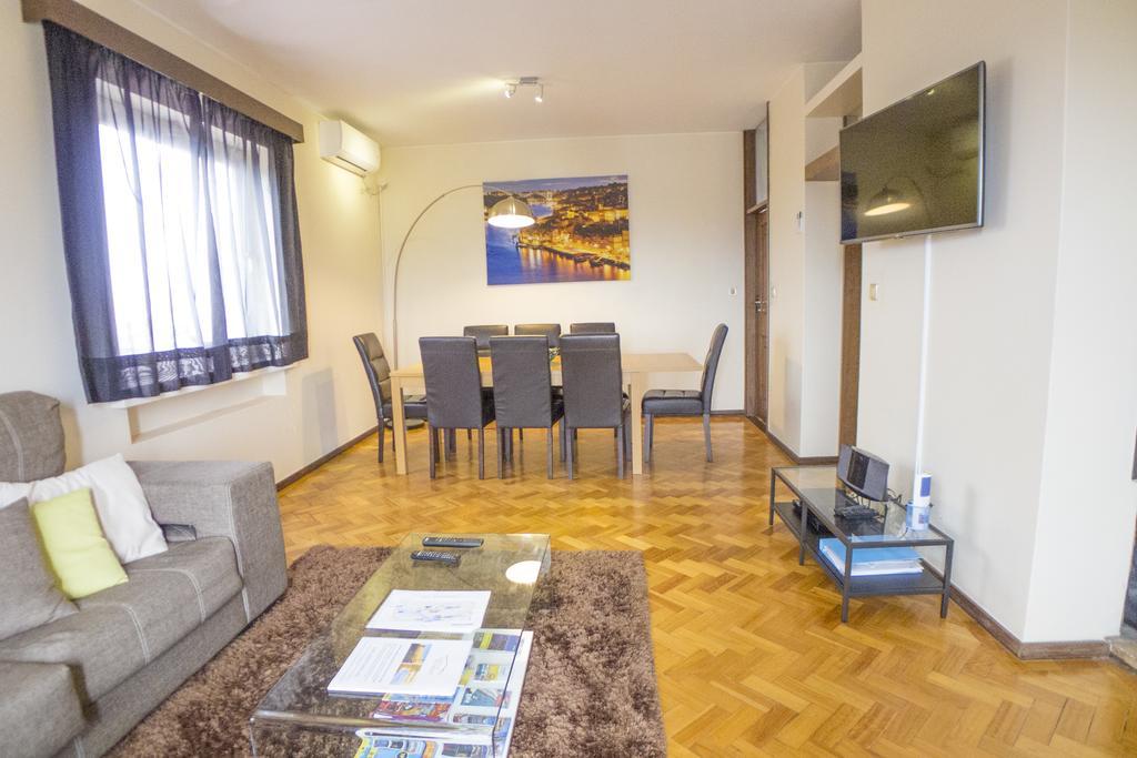 Lv Premier Apartments Clerigos- Re1 포르투 외부 사진