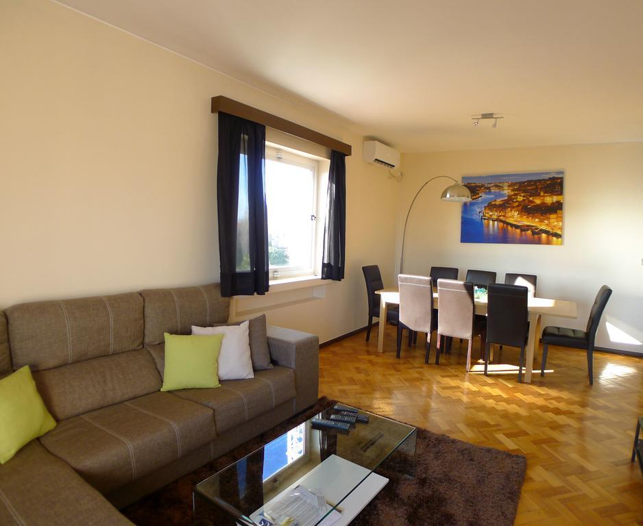 Lv Premier Apartments Clerigos- Re1 포르투 외부 사진