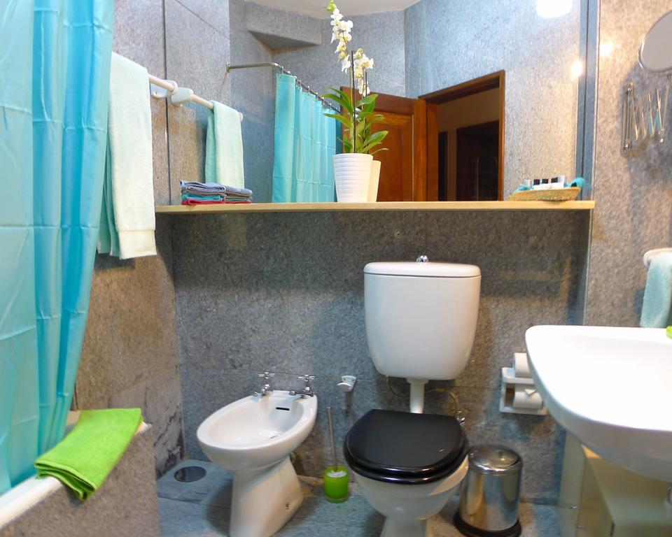 Lv Premier Apartments Clerigos- Re1 포르투 객실 사진